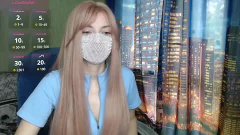 Sophie online show from 05/19/26, 07:47