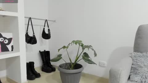 sophie  online show from 07/09/26, 01:09