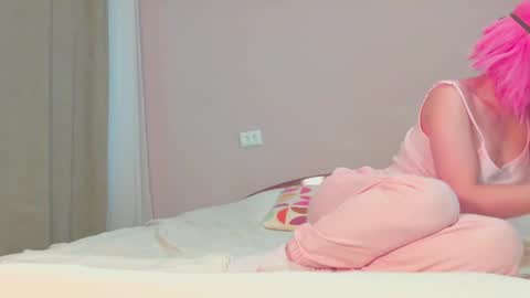 Snapshot of sophiechan69 chatting on 04/05/26, 04:15 ShopieChan69 online show from 04/05/26, 04:15