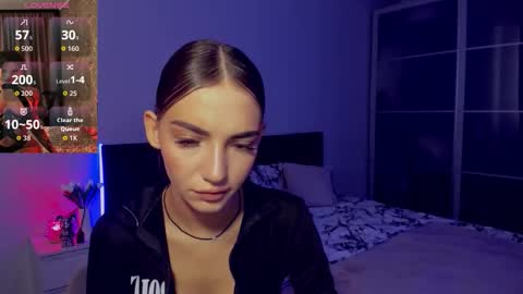 Sophie online show from 10/04/25, 11:30