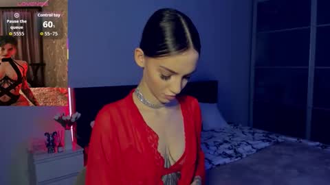 Sophie online show from 11/30/25, 11:47