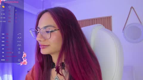 Snapshot of sophiecherry_ chatting on 02/08/25, 04:57 Sophie IG sophiecherry es online show from 02/08/25, 04:57