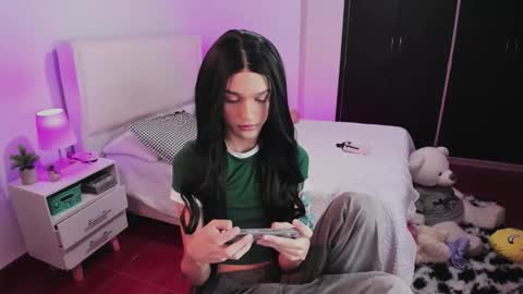    online show from 09/14/25, 02:00