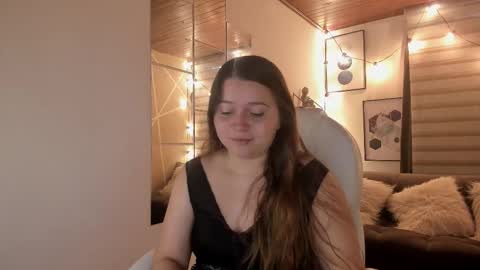 Snapshot of sophiee09_ chatting on 10/14/25, 02:07 Sophie online show from 10/14/25, 02:07