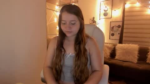 Snapshot of sophiee09_ chatting on 10/16/25, 02:18 Sophie online show from 10/16/25, 02:18