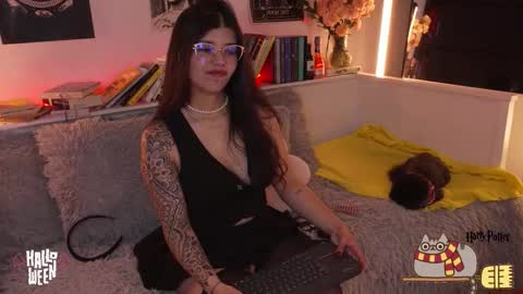 Sophiee  online show from 10/27/25, 02:15