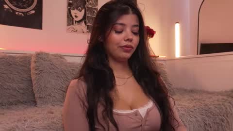 Sophiee  online show from 01/16/26, 06:45