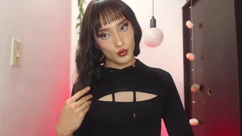 Snapshot of sophiee_s chatting on 02/15/25, 06:55 Sophie online show from 02/15/25, 06:55