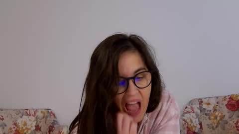 Snapshot of sophieerain chatting on 10/10/25, 01:43 Sophie Rain online show from 10/10/25, 01:43