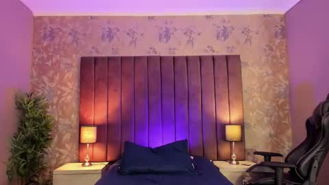 Sofa  online show from 04/04/26, 01:19