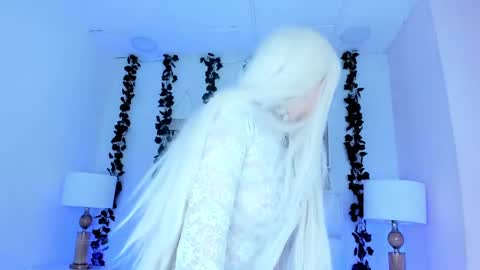 Snapshot of sophiehill_gh chatting on 01/22/25, 10:26 SOPH  online show from 01/22/25, 10:26