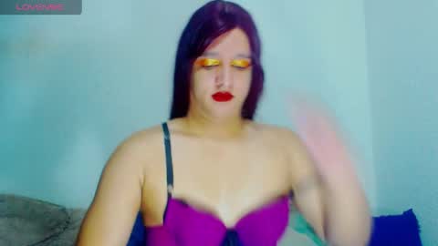 Snapshot of sophiehillsxo chatting on 05/13/26, 03:15 sophiehillsxo online show from 05/13/26, 03:15