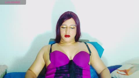 Snapshot of sophiehillsxo chatting on 05/16/26, 10:36 sophiehillsxo online show from 05/16/26, 10:36