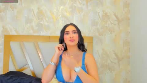 Sophie online show from 10/18/25, 01:34