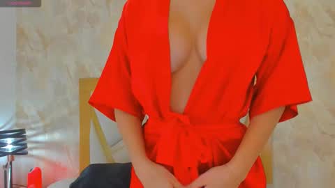 Sophie online show from 12/21/25, 01:40