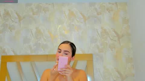 Sophie online show from 12/22/25, 12:35