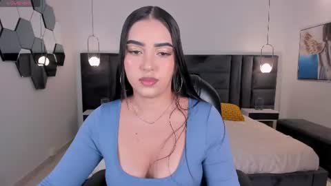 Snapshot of sophielanne chatting on 07/10/26, 04:28 Sophie online show from 07/10/26, 04:28