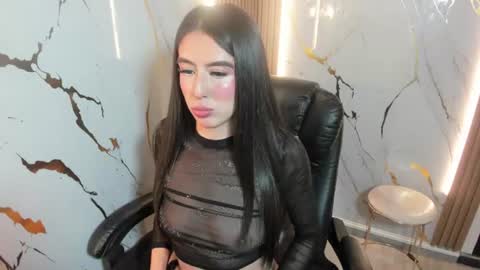 Snapshot of sophielotuss chatting on 08/10/26, 06:06 sophielotuss online show from 08/10/26, 06:06