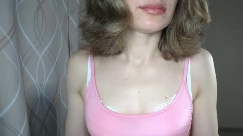 Sophiemisss online show from 12/18/25, 10:43