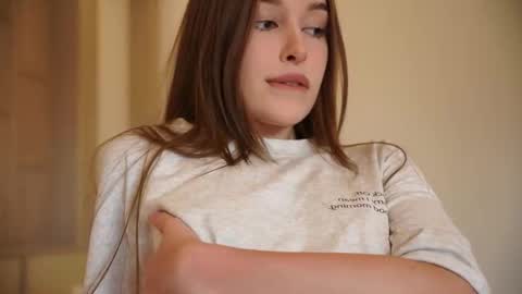 Sophie  Next stream  3 online show from 01/14/26, 07:14