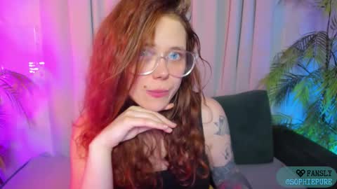 Sophie online show from 10/06/25, 09:12