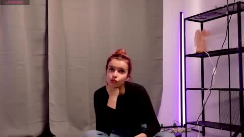 sophieraee online show from 04/28/26, 04:34