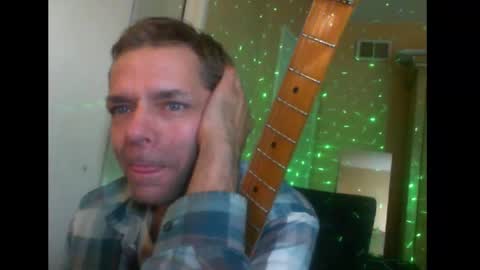 Snapshot of sophiestar12 chatting on 12/18/24, 07:58 Sophiestar online show from 12/18/24, 07:58