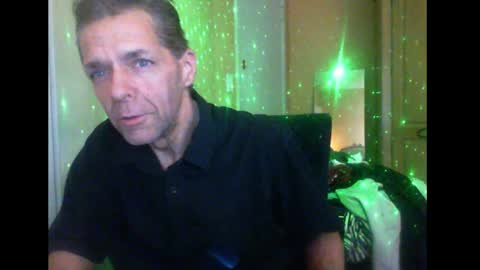 Snapshot of sophiestar12 chatting on 12/19/24, 08:56 Sophiestar online show from 12/19/24, 08:56