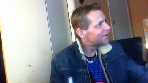 Snapshot of sophiestar12 chatting on 12/25/24, 05:16 Sophiestar online show from 12/25/24, 05:16