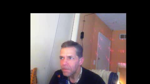 Snapshot of sophiestar12 chatting on 12/25/24, 03:28 Sophiestar online show from 12/25/24, 03:28