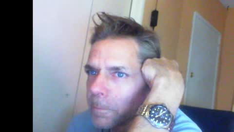 Snapshot of sophiestar12 chatting on 12/30/24, 05:04 Sophiestar online show from 12/30/24, 05:04