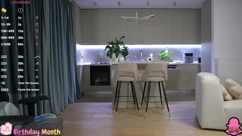       online show from 12/21/25, 09:44