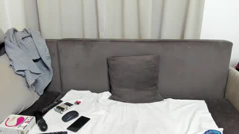 Snapshot of sophiestique chatting on 03/04/25, 01:49 Sofia online show from 03/04/25, 01:49