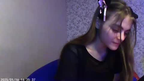 Sophie and my bestie Mandy    online show from 01/15/25, 06:08