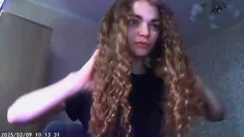 Sophie and my bestie Mandy    online show from 02/08/25, 11:55