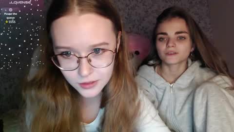 Sophie and my bestie Mandy    online show from 10/19/25, 03:34