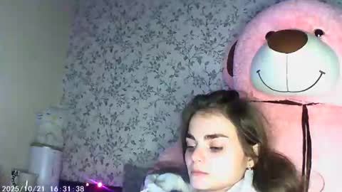 Sophie and my bestie Mandy    online show from 10/20/25, 06:19