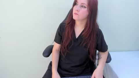 sophieturner_mg online show from 06/29/26, 07:03