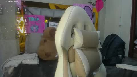   Sophie  online show from 11/23/25, 08:08