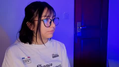   Sophie  online show from 06/06/26, 07:07