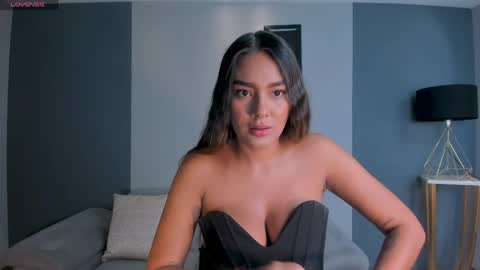 Sophie Watson online show from 04/17/26, 12:08