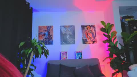 Sophia  online show from 05/06/26, 01:25