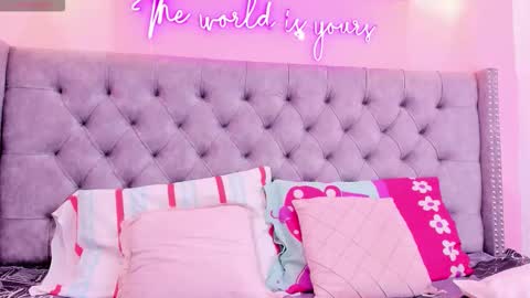 Sophii  online show from 10/18/25, 12:28