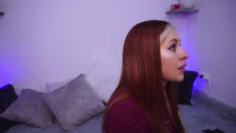 Sophiie online show from 09/18/25, 12:29