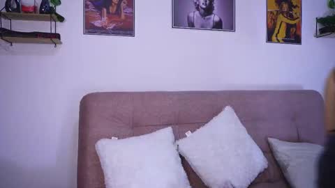 Sophiie online show from 11/24/25, 12:32