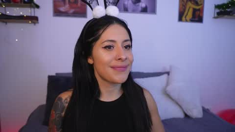 Snapshot of sophiiecums chatting on 01/15/26, 04:39 Sophiie online show from 01/15/26, 04:39