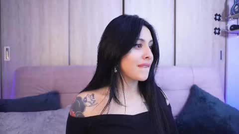 Snapshot of sophiiecums chatting on 02/11/26, 04:17 Sophiie online show from 02/11/26, 04:17