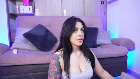 Snapshot of sophiiecums chatting on 05/15/26, 03:13 Sophiie online show from 05/15/26, 03:13