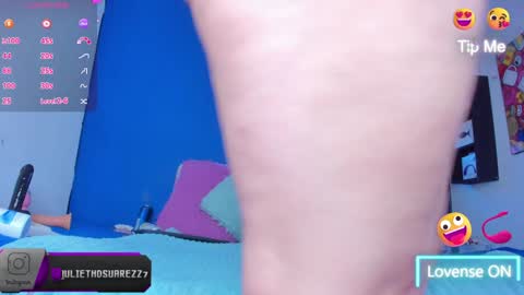 Snapshot of sophiiegreenn chatting on 12/31/24, 11:20 Julieth online show from 12/31/24, 11:20