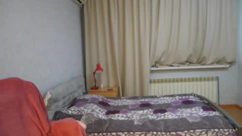 Snapshot of sophilorens chatting on 11/27/25, 10:28 Sophi online show from 11/27/25, 10:28